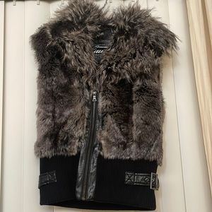 Fur vest